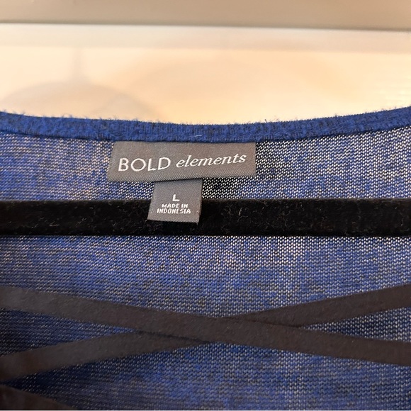 L Bold Elements Blue Sweater Knit Top - Picture 3 of 5